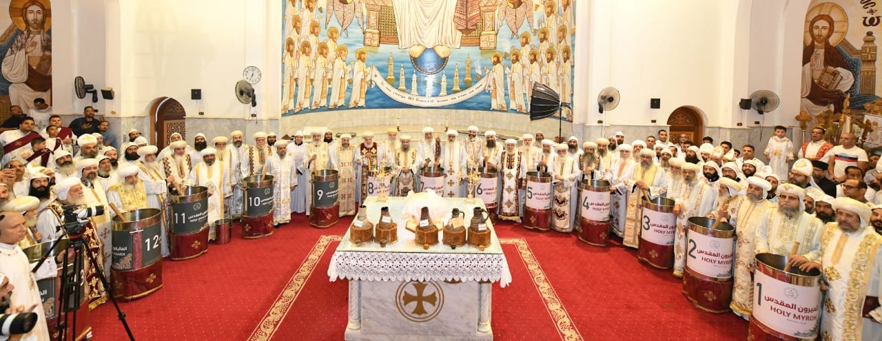 بالصور البابا تواضروس الثاني عن تفاصيل طقس إيداع الخميرة المقدسة للميرون الجديد 8 348223362 1037697420541898 6620654874558679687 n 87