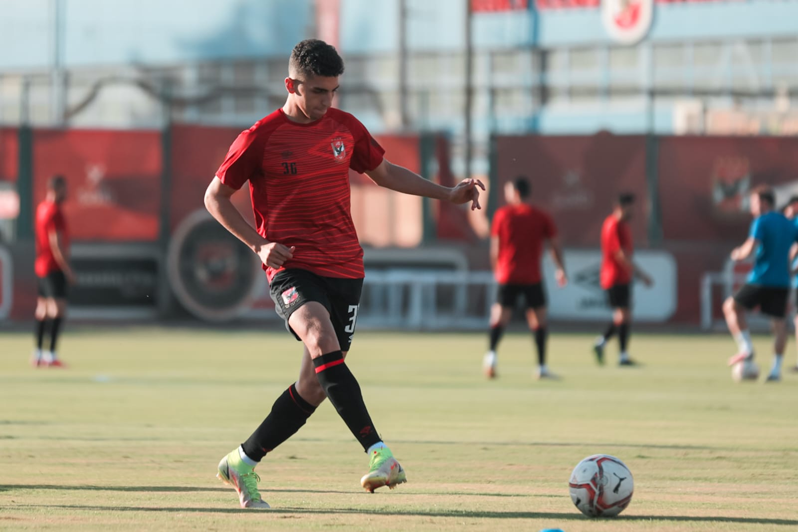 غيابات بالجملة تضرب الأهلي في نهائي أفريقيا 7 لاعبين خارج لقاء الترجي 3 أحمد نبيل كوكا