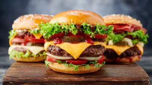 طريقة عمل البرجر بأسرار المطاعم و بكيلو مفروم 2 burger6