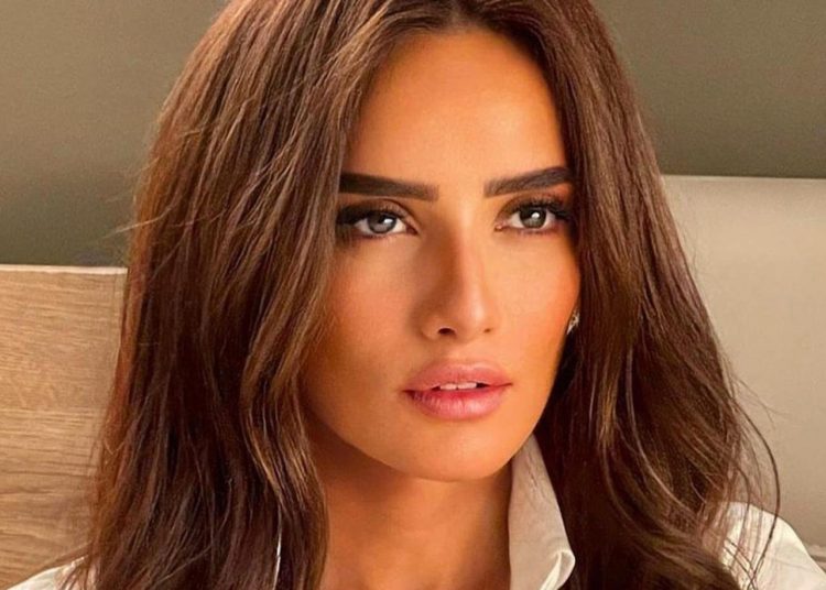 لاعب زملكاوي زينة تكشف عن فتى أحلامها الإسم مفاجأاة 1 zenna l