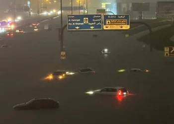أمطار غزيرة تضرب دول الخليج