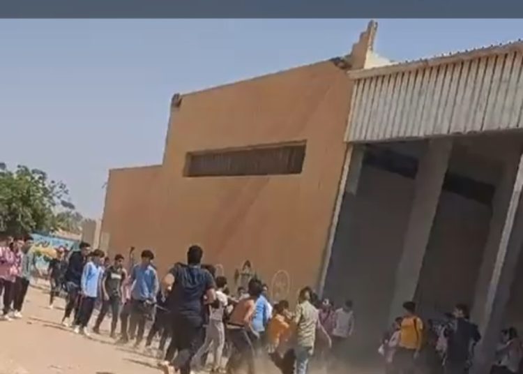 تحقيقات موسعة واستدعاء أولياء الأمور النيابة تكشف تفاصيل اقتحام مدرسة لغات بالهرم 1 اقتحام مدرسة لغات بالهرم
