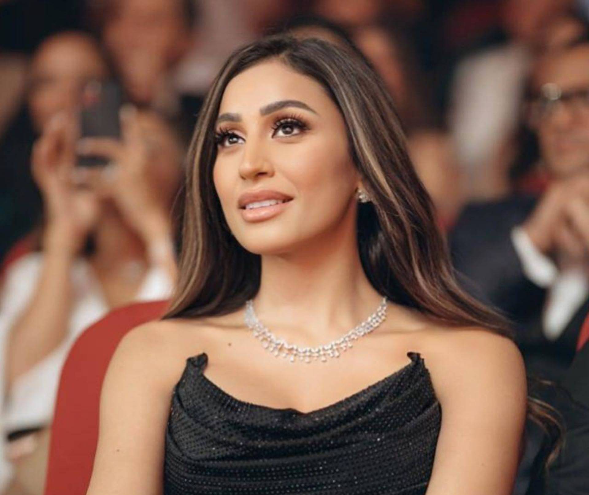 من خارج الوسط الفني الفنانة دينا الشربيني تعلن انفصالها وتكشف التفاصيل 3 دينا الشربيني تخرج عن صمتها وتحسم الجدل حول إرتباطها بأنس بوخش