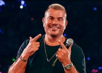 رد فعل مفاجئ من الفنان عمرو دياب بعد واقعة صفعه لمعجب فى حفل زفاف
