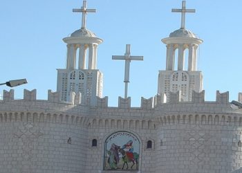 احتفال دير المحرق بعيد العذراء حلة الحديد في مصر بهذا الموعد