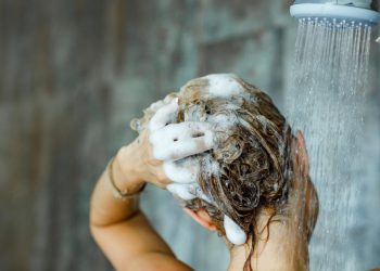 أطباء يحذروا من الاستحمام في هذا الوقت أوعى تعملها تاني تؤدي لمرض خطير