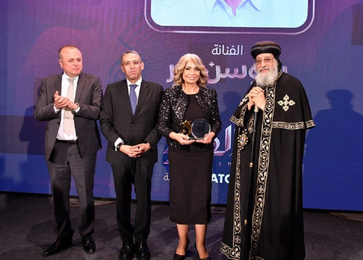 رسالة الفنانة سوسن بدر للبابا تواضروس والشركة المتحدة عقب تكريمها 1 رسالة الفنانة سوسن بدر للبابا تواضروس