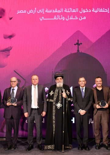 رسالة الفنانة سوسن بدر للبابا تواضروس والشركة المتحدة عقب تكريمها 4 رسالة الفنانة سوسن بدر للبابا تواضروس