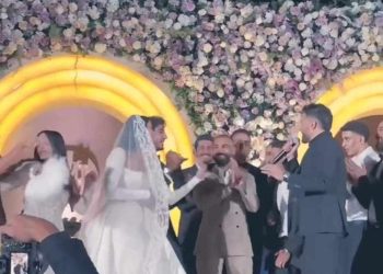بالصور غناء محمد صلاح أغنية أحلى حاجة فيكي من حفل زفاف محمد هاني