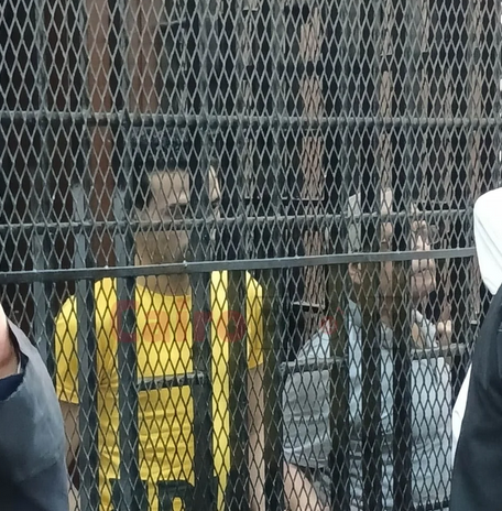 بعد أثارة ضجةً أول ظهور لطبيب النساء الشهير بعمليات الاجهاض وإلقاء الأجنة في القمامة 2 أول ظهور لطبيب النساء
