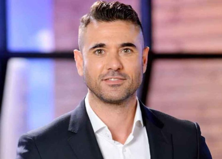 الدنيا برد ورمضان جاي أحمد عز يكسر صمته ويرد بسخرية على أنباء زواجه 1 أحمد عز
