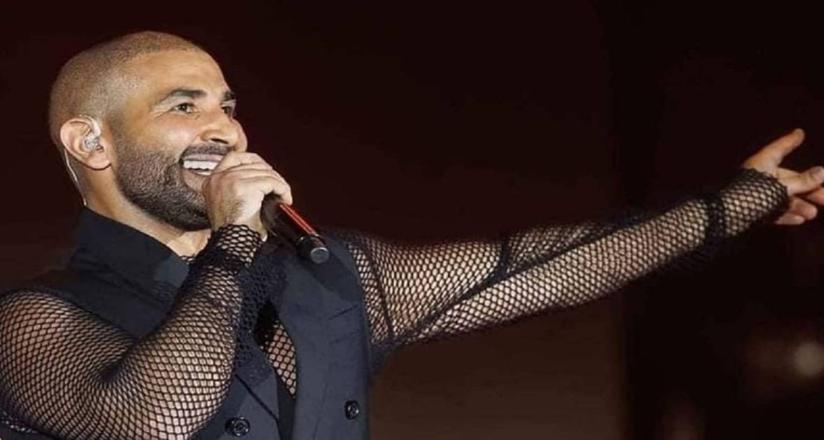 اتعودت أتشتم 3 أيام في الأسبوع أحمد سعد يخرج عن صمته ويعلق على فيديو إستحمامه 4 ahmed sa3d la