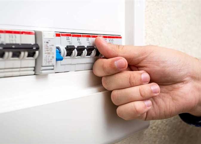 بسبب قطع الكهرباء أعرف طريق الحفاظ على الأجهزة الكهربائية من التلف 1 طريق الحفاظ على الأجهزة الكهربائية