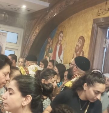 بالصور عشية عيد استشهاد القديس الأنبا موسي الأسود أعداد كبيرة من المصلين بكنيسة العذراء الوجوه بشبرا 2 عشية عيد استشهاد القديس الأنبا موسي