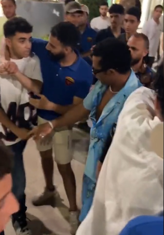 تفاصيل اعتذار محمد رمضان للمصفوع والأخير يعلق 2 واقعة صفع محمد رمضان