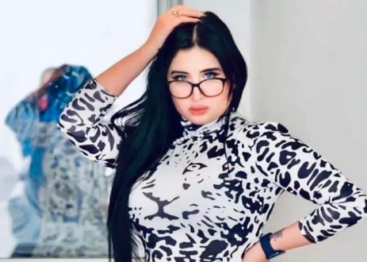 بالصور القبض على البلوجر روكي أحمد فيديوهات خادشة للحياء لجلب مشاهدات 1 البلوجر روكي أحمد