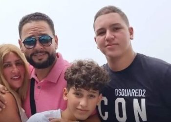 الفنان أحمد رزق يتلقى صدمة جديدة الحبس في انتظار ابنه بعد وفاة عامل دليفري فى حادث سير
