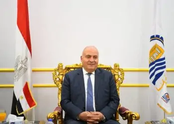 محافظ قنا