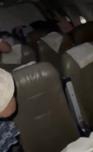 حريق وصراخ وبكاء في السماء ركاب طائرة مصرية يروون لحظات الرعب وتفاصيل القصة الكاملة 3 تفاصيل ماحدث لـ طائرة مصرية