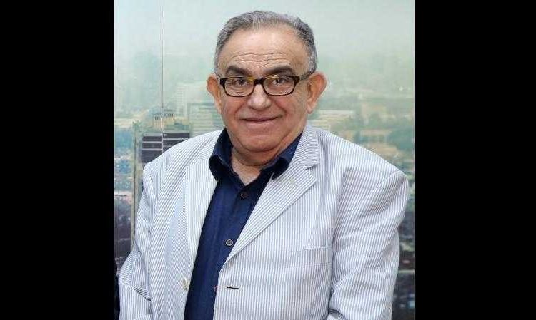 انهيار زوجة عاطف بشاي وتكشف تطورات حالته الصحية من نزيف في المخ إلى التهاب رئوي حاد 1 عاطف بشاي
