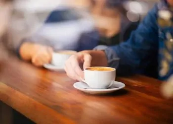 يعرضك لمشاكل صحية احذر تناول فنجان القهوة في هذا الموعد
