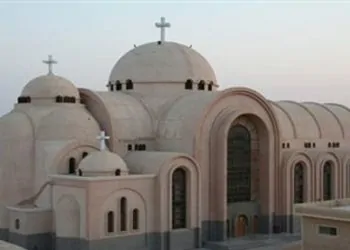 بالصور رسامة 3 رهبان جدد بدير الأنبا يحنس بطريق العلمين