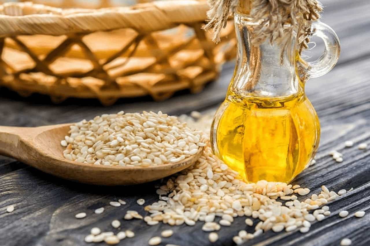 لن تصدق مايمكن أن تفعله ملعقة واحدة من السمسم لأطفالك عند تناولها يوميا 4 طرق تقديم السمسم في غذاء الأطفال