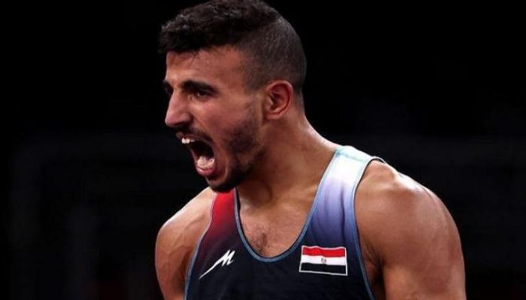 الكشف عن مفاجأة في واقعة إعتقال محمد كيشو لاعب المصارعة المصري في باريس بتهمة غير أخلاقية 2 تدخل وزير الرياضة لحل أزمة محمد كيشو