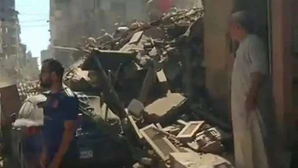 عاجل بالصور انهيار عقار المنوفية وأنباء عن وجود ضحايا تحت الأنقاض 2 انهيار عقار المنوفية