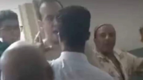 عقب مشاجرة محمد فؤاد وطبيب بمستشفى تحرك جديد من نقيب الأطباء 4 مشادة بين محمد فؤاد وطبيب