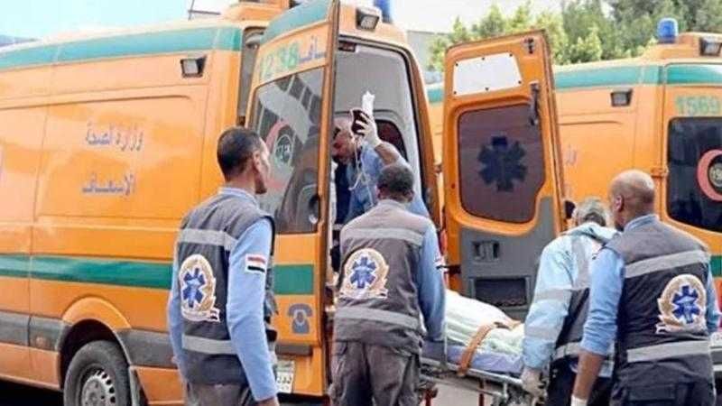 أول تعليق من السكة الحديد على واقعة تصادم قطار ب 3 سيارات في الإسكندرية 3 تصادم قطار ب 3 سيارات