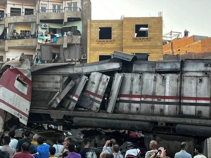 النيابة تصدر قرار بإخلاء سبيل السائقين فى حادث قطارى الزقازيق وحبس 5 من عمال برج المراقبة 3 حادث قطارى الزقازيق