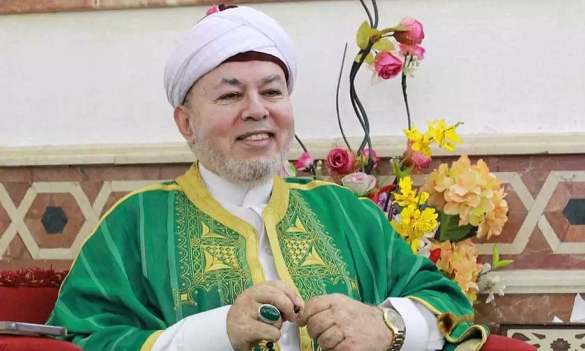 عقب اثارة الجدل كشف سر علاقة الوسط الفنى بالشيخ التيجاني عقب التهمة الموجهه إليه 3 علاقة الوسط الفنى بالشيخ التيجاني