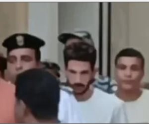 عاجل أول صور للاعب أحمد فتوح وهو يغادر قسم شرطة مطروح بعد إخلاء سبيله 2 أحمد فتوح يغادر قسم الشرطة