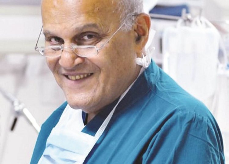 ماذا قدم الطبيب العالمي مجدي يعقوب للبشرية بالتزامن مع اليوم العالمي للقلب 1 إنجاز طبي كبير يقوده السير مجدي يعقوب