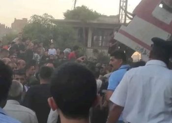حادث تصادم قطاري الشرقية شاهد لحظة التحفظ على عامل التحويلة