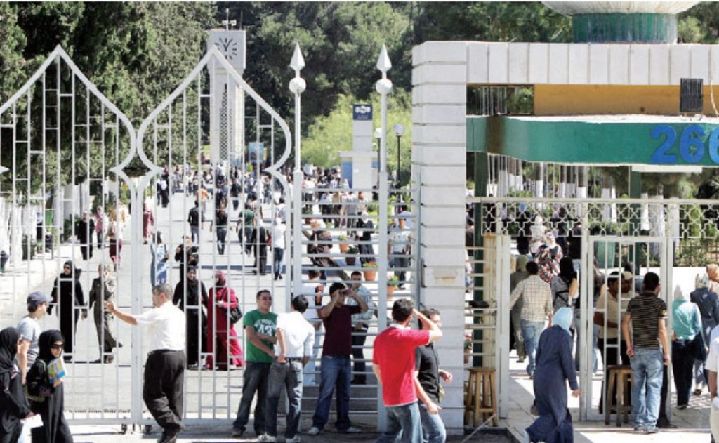 اقتراب عودة الدراسة فى الجامعات مقترح برلماني بخصم 5 درجات من الطالب فى هذه الحالة 3 عودة الدراسة فى الجامعات