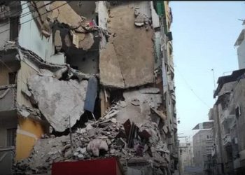 عاجل بالصور حاث انهيار عقار سكني في مصر الجديدة و إجراء سريع من محافظ القاهرة