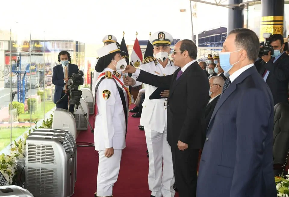 الرئيس السيسي خلال الاحتفال من أكاديمية الشرطة يحذر المواطنين من خطورة 4 أمور 4 الرئيس السيسي
