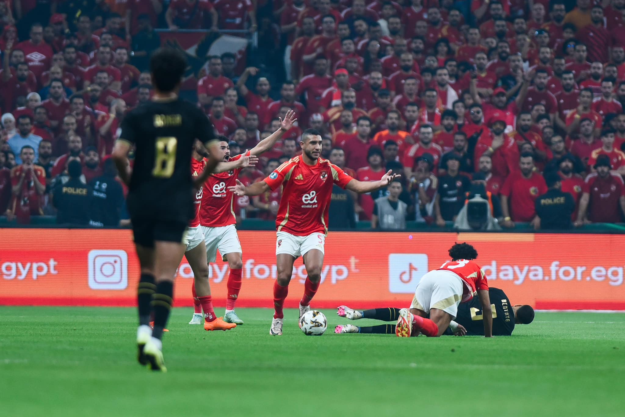 جوميز يوجه رسالة نارية لـ أحمد بلال بعد تتويج الزمالك بالسوبر الإفريقي 4 تفاصيل المباراة النارية