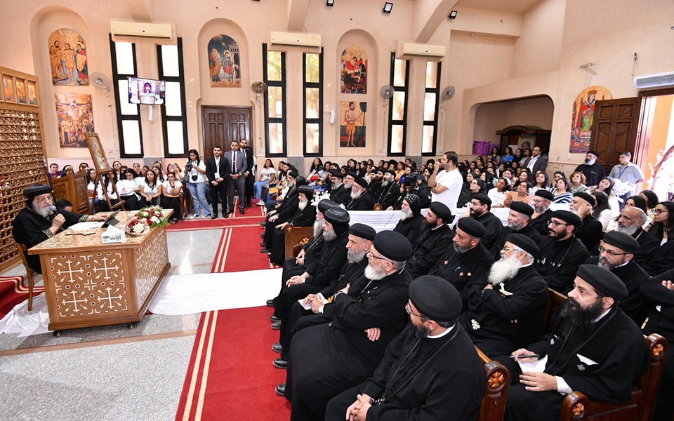 بالصور قداسة البابا تواضروس الثاني يشارك في مؤتمر خدام إيبارشية المعادي 2 قداسة البابا تواضروس الثاني