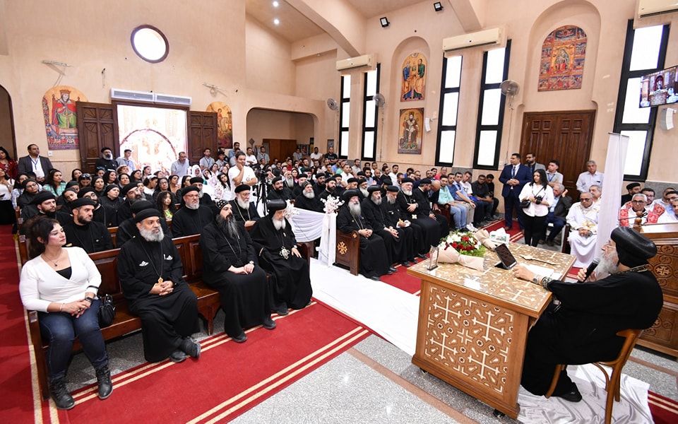 بالصور قداسة البابا تواضروس الثاني يشارك في مؤتمر خدام إيبارشية المعادي 4 قداسة البابا تواضروس الثاني