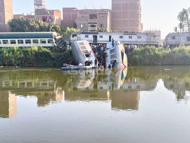 ارتفاع وفيات حادث قطار المنيا بيان صادر عن مديرية الصحة 4 حادث قطار المنيا