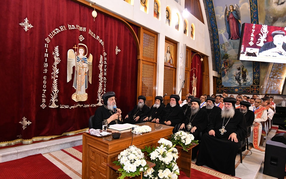 البابا تواضروس الثاني لهذا السبب يسمح الله بوجود الارامل ويوجه رسالة لاسر ضحايا حادث اتوبيس الجلالة 3 2018 4 8 10 47 37 884 403