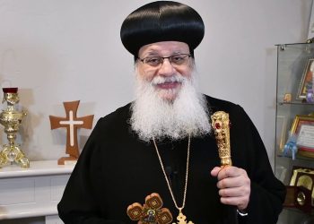 بالصور تهنئة الأنبا أرساني بالسفير المصري الجديد بهولندا