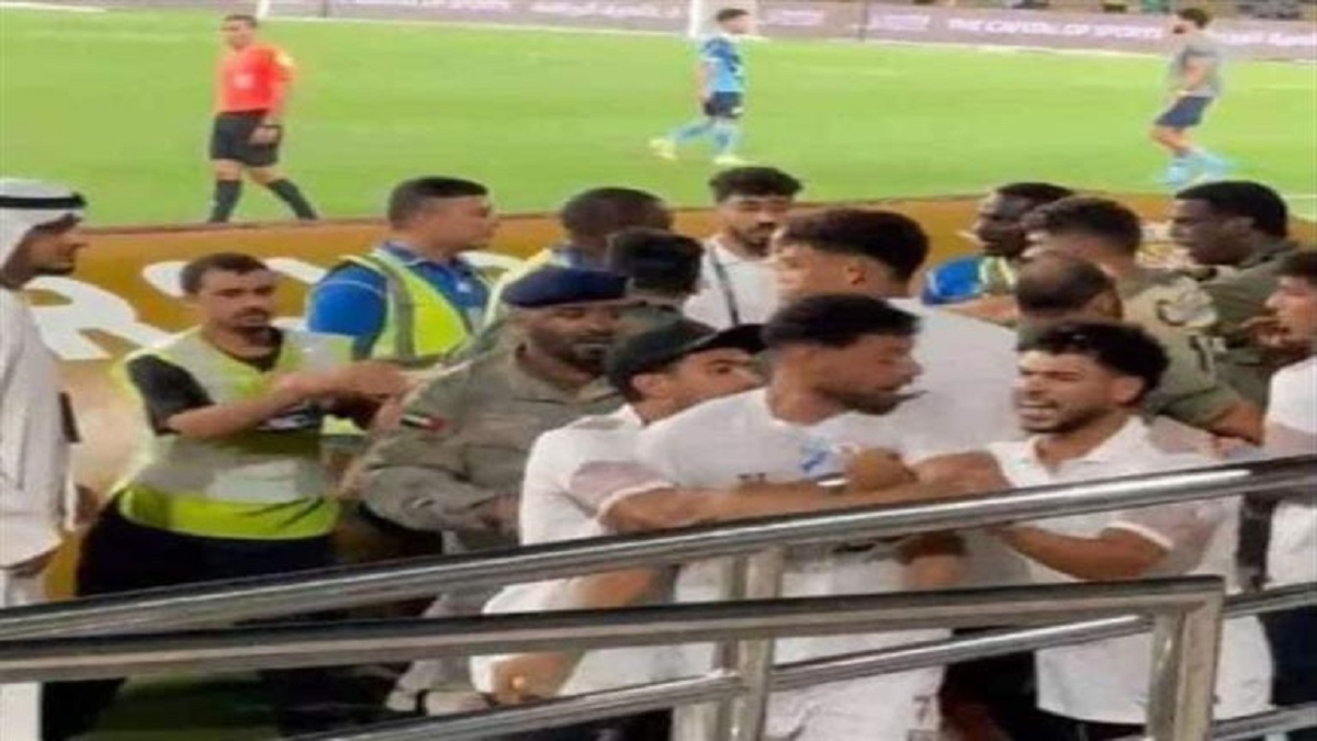 أول رد فعل من نادي الزمالك بعد تسريب صورة اللاعبين الثلاثة أثناء محاكمتهم في الإمارات 4 2018 4 8 10 47 37 884 575