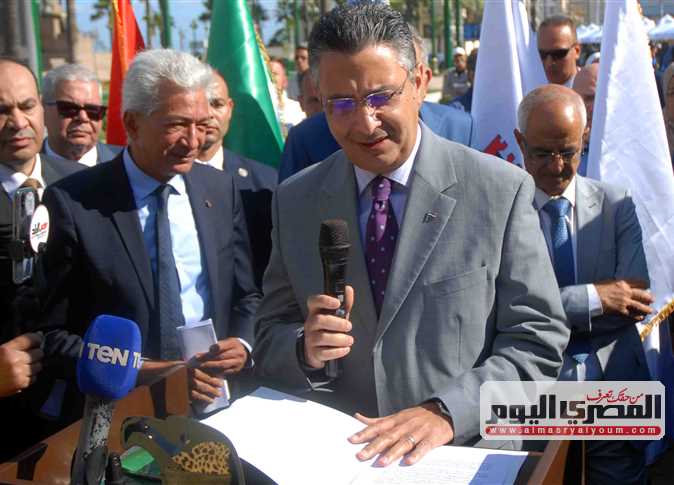 وزير التموين يفاجئ المواطنين تطبيق نظام الدعم النقدي مرهون بهذا الشرط 2 وزير التموين عن شرط تطبيق نظام الدعم النقدي