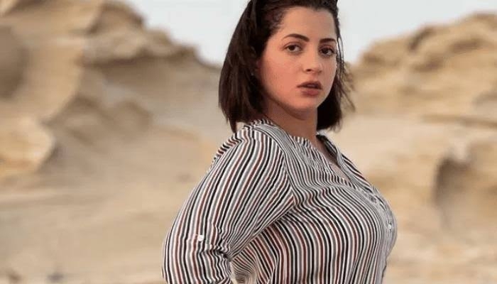 مدته 16 دقيقة التحريات تكشف تفاصيل صادمة عن فيديو منى فاروق المتهمة بسببه بالقضية الأخيرة 1 منى فاروق تعود لأجهزة التنفس