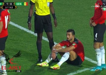 طبيب منتخب مصر يكشف مفاجأة عن حجم إصابة محمد عبد المنعم وموقفه من المباراة القادمة