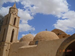 تفاصيل زيارة لجنة الكهنة والرعاة للمكتبة البابوية المركزية في دير الأنبا بيشوي 3 جولة تعريفية لـ لجنة الكهنة والرعاة